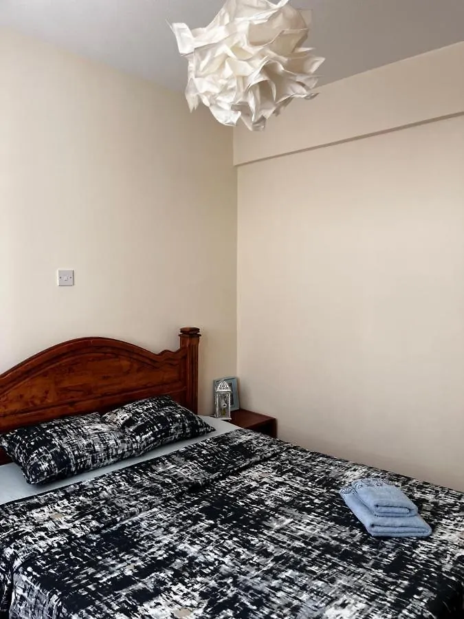 Makenzy Apartment Larnaca 0*,